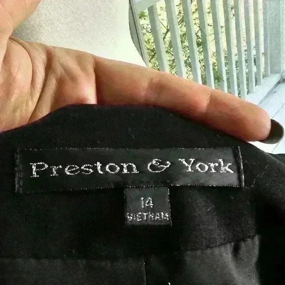 Preston and York women's black blazer size 14 - Picture 2 of 3